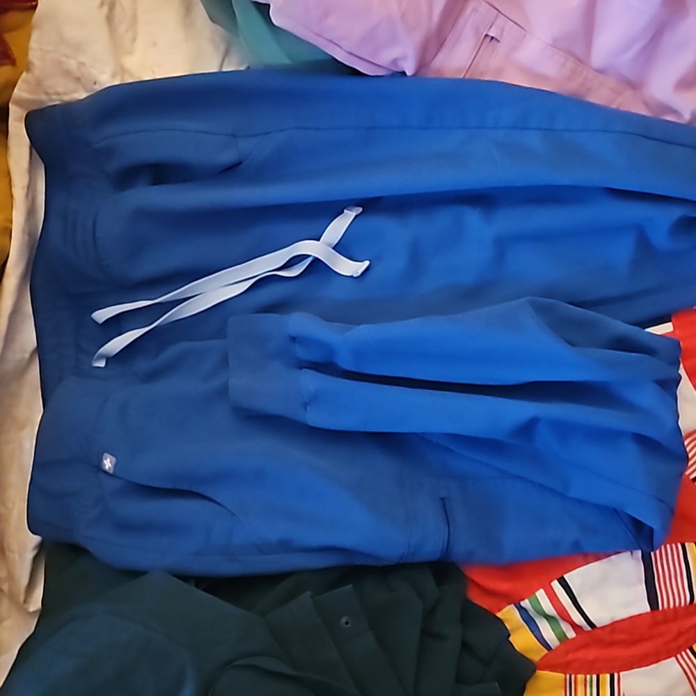 Figs Royal Blue Medium Petite Zamora EUC